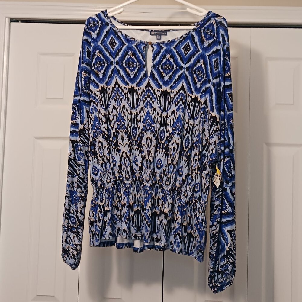 #215 3/$18 - Democracy Blue/Black Long Sleeve Top Size XL